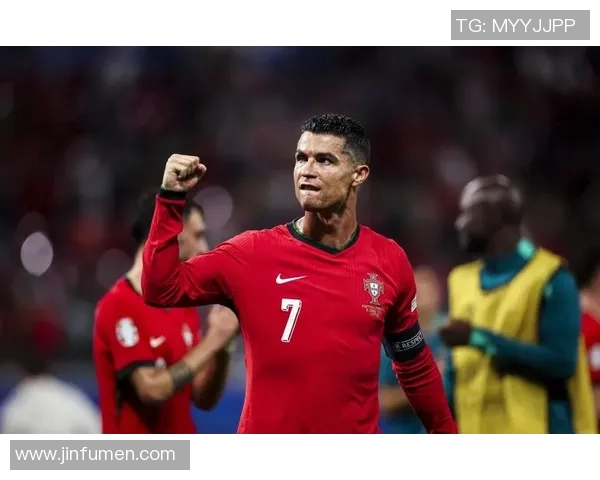 全球足球巨星榜单揭晓从1到10号的传奇球员风采与成就分析