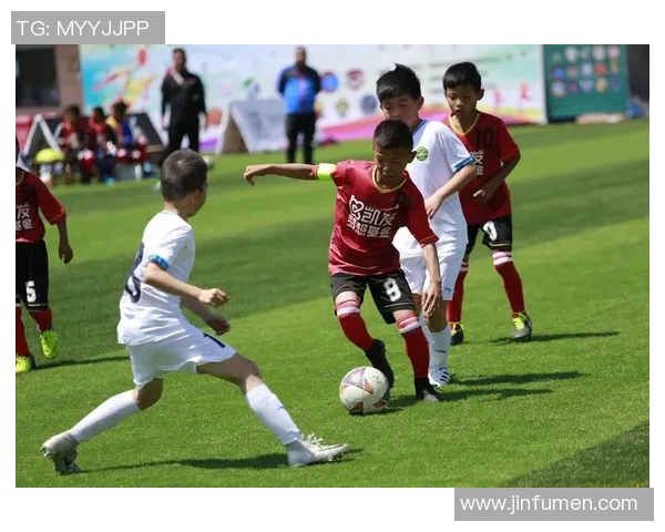 中国足球明星安琦的传奇人生与职业生涯回顾及对中国足球的影响分析